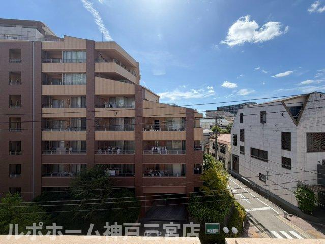 中山手ミオ壱番館の展望