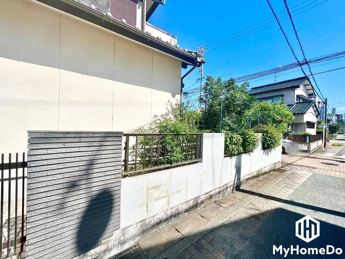 守山区小幡中　2期の外観