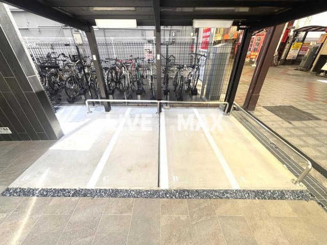 【駐車場】ファーストフィオーレ塚本ウェルビング