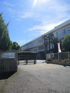 成田市西三里塚第１０の周辺|遠山中学校