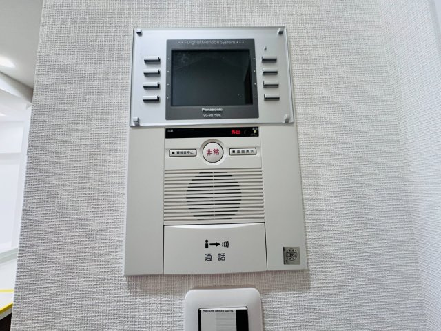 【セキュリティ】 | ライオンズマンション成増（成増店） | TVモニター付インターホンのため訪問者がひと目で分かります