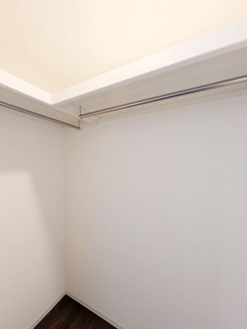 LEGALAND+NISHINOMIYA PARKSIDEの収納|同物件別部屋写真
