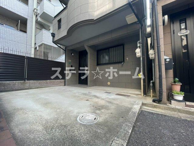 内代町1 中古戸建の駐車場