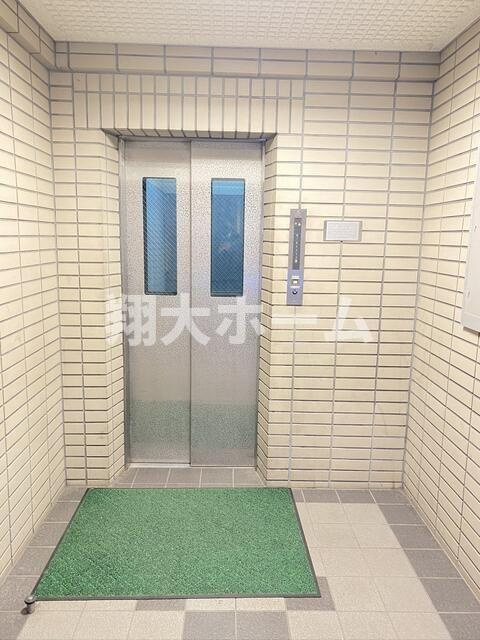 フォルジュ山田のエントランス