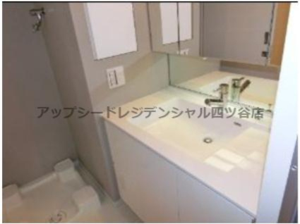 ミッドタウンコンド四谷の洗面所|※別室参考写真