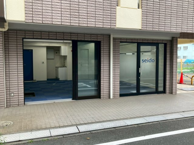 国分寺市東元町２丁目の賃貸マンションのエントランス|ゆとりのあるエントランスです