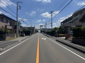 【前面道路含む現地写真】