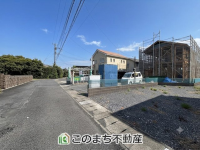 【前面道路含む現地写真】 | クライン栃木市箱森町第2期　 | 前面道路が広いので、陽当り・解放感◎になっております！