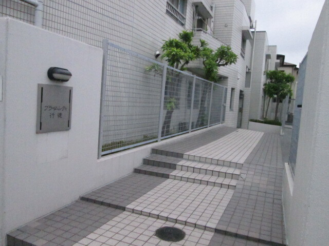 プライムシティ行徳のエントランス