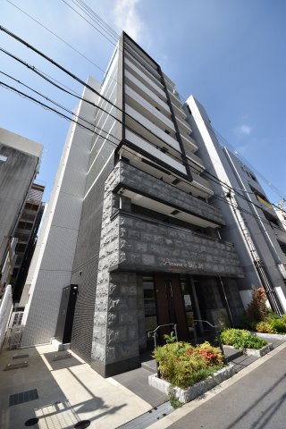 プレサンス難波ラフィーネの外観