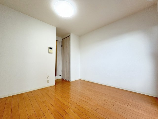 十三本町ユニハウスの洋室