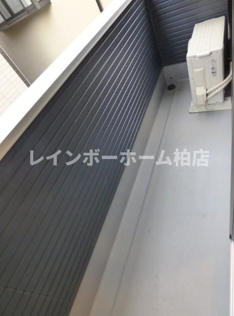 特典：仲介手数料が無料です!!のバルコニー|暖かな日差しのふりそそぐバルコニー