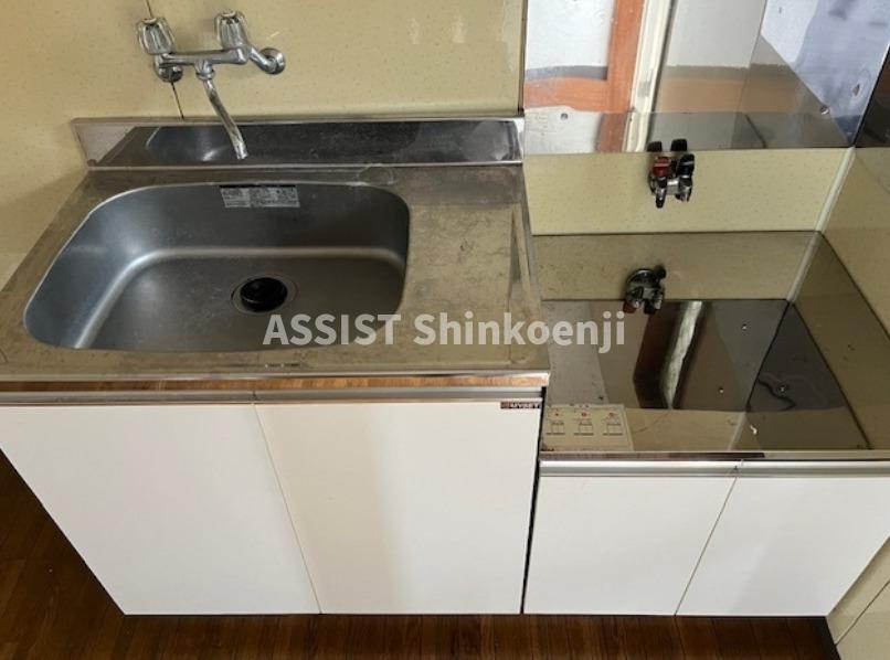 杉並区高円寺北２丁目のアパートのキッチン