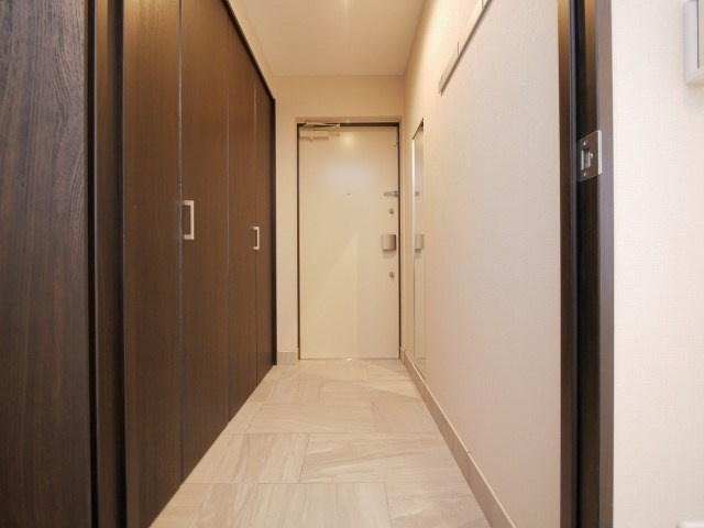 【玄関】Ｆｉｎｅｓｔ　０８　ＢＬＤ