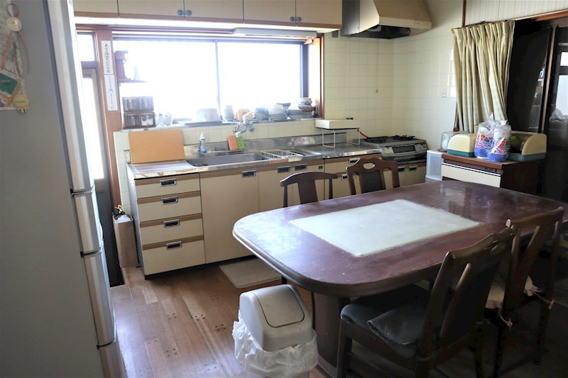 「波浸水区域外エリア」高知市高見町　中古一戸建てのキッチン|家族が集う約7.5帖のDK。リフォームの相談もOK！