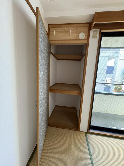 八幡西島田ハイツの収納