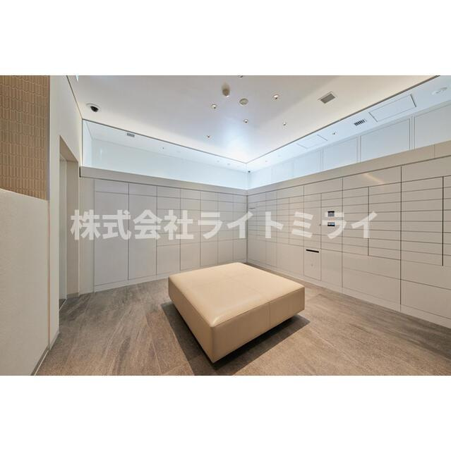 オアーゼ新宿市谷薬王寺のロビー|メールボックス