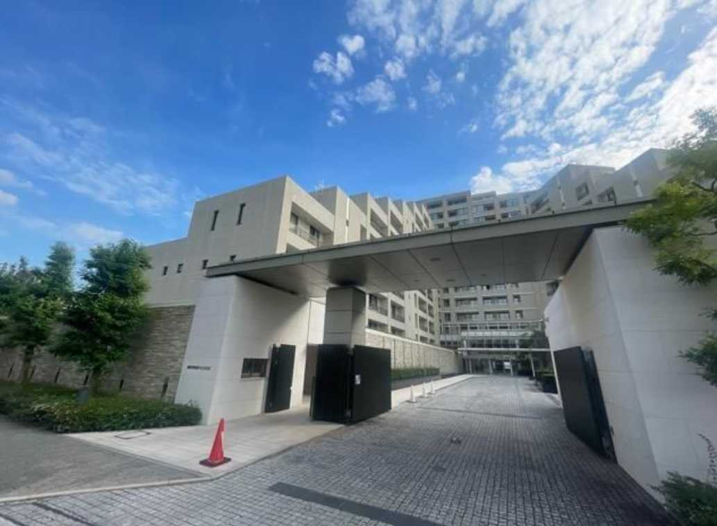マスタービューレジデンス　分譲賃貸　バイク置き場　高層階の外観