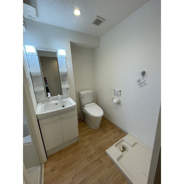 山王町マンションの独立洗面台