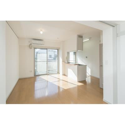 鎌倉市小町２丁目の賃貸マンションの居間・リビング