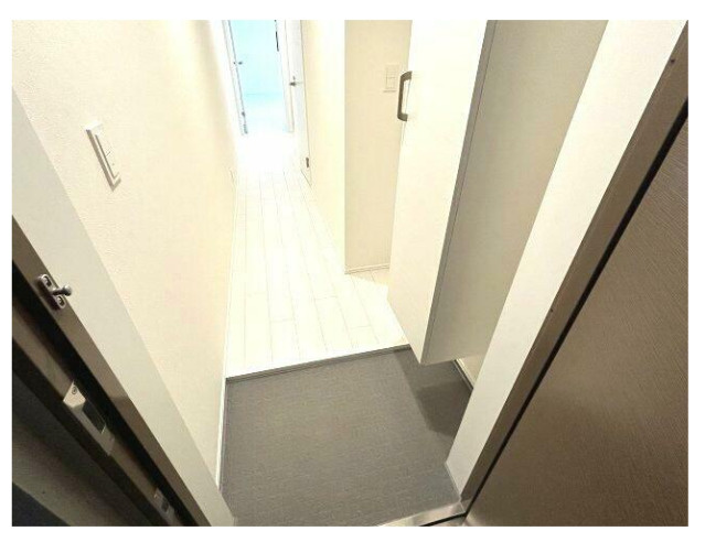 モンソレイユ方南町の玄関