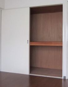 メゾンガーデニアの収納|こまごまとしたものを収納できそうですね