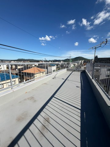 【展望】 | 屋上の解放感は素晴らしく、周辺が一望できます