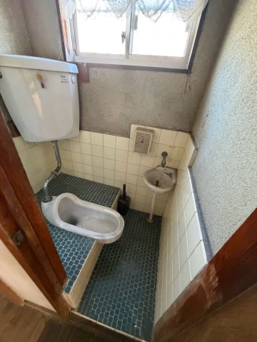 【トイレ】 | 和式ですがトイレは2か所にございます