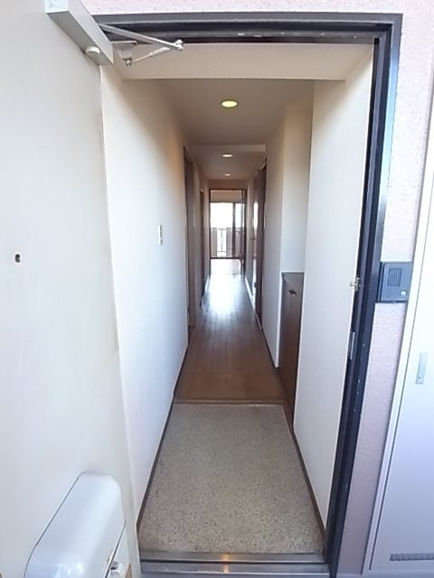 トレビアン華の玄関