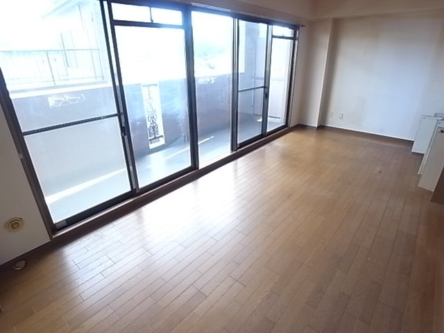 トレビアン華の居間・リビング