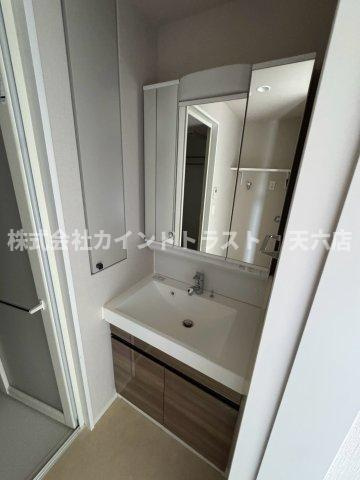 アーバネックス大阪城北の洗面所|ゆったりとスペースのある洗面所