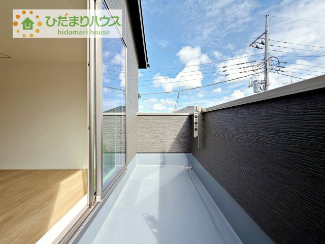 【バルコニー】 | 龍ケ崎市久保台2丁目第1期　新築戸建　4号棟 | 広々としたバルコニー。お洗濯物もぜーんぶ干せちゃいます！！
