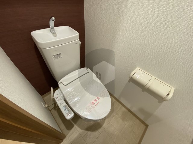 東大阪市稲田新町２丁目の賃貸マンションのトイレ