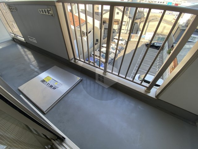 東大阪市稲田新町２丁目の賃貸マンションのバルコニー