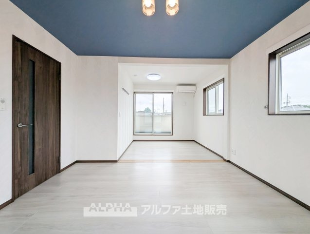 羽村市羽加美１丁目の中古一戸建の洋室