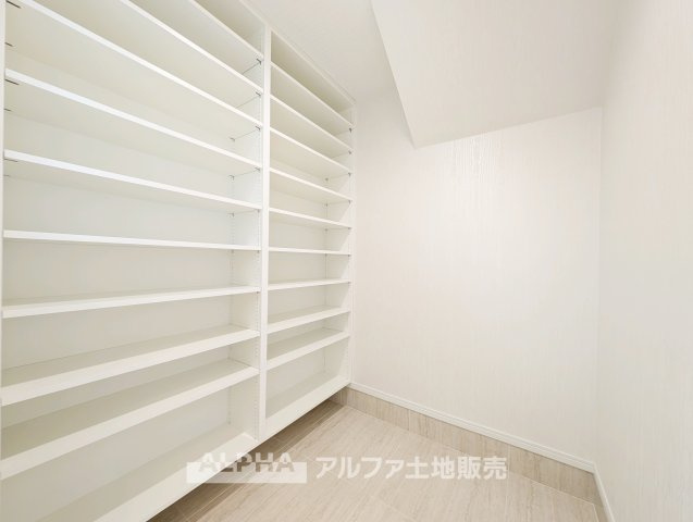 羽村市羽加美１丁目の中古一戸建の収納
