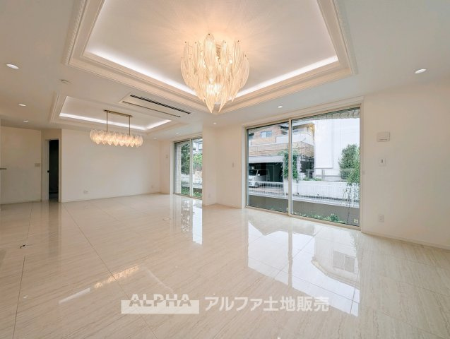 羽村市羽加美１丁目の中古一戸建の居間・リビング