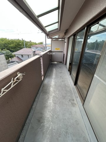 トレビアン華のバルコニー|暖かな日差しのふりそそぐバルコニー