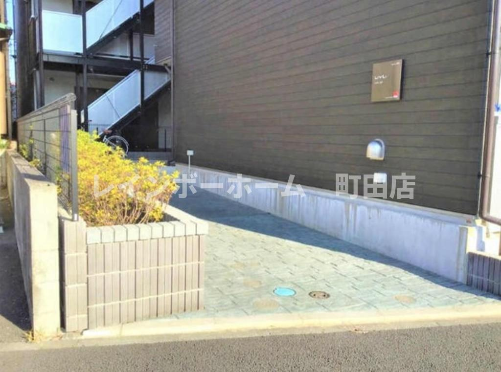 リブリ・白浜※初期費用分割あと払いサービス利用可能物件のエントランス