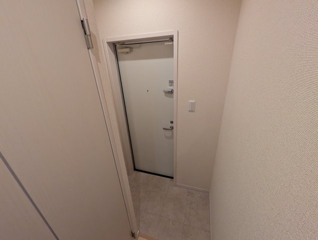 フジパレス瑞光Ⅴ番館の玄関