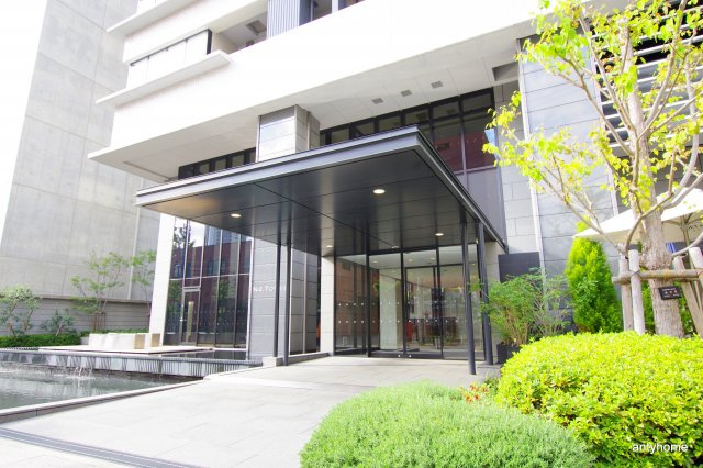 N4.TOWER　のエントランス