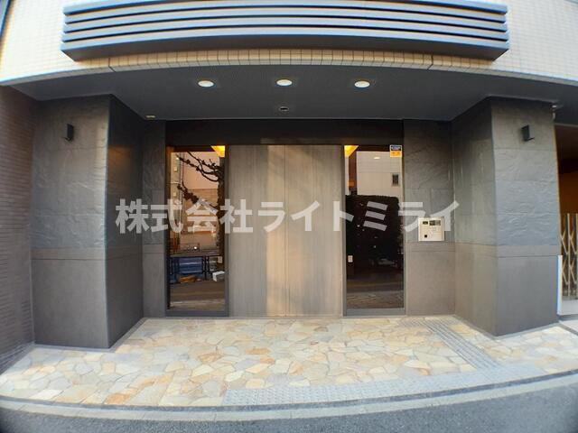 レジディア文京本郷のエントランス