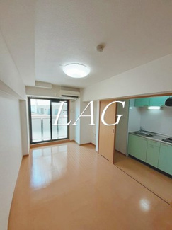 【居間・リビング】 | プレジール　シナガワ | 洋室のお部屋です。