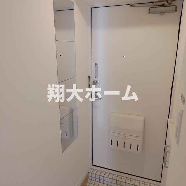 ニュー両国ダイヤハイツの玄関