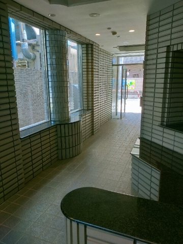ローズマンションA31番館のロビー