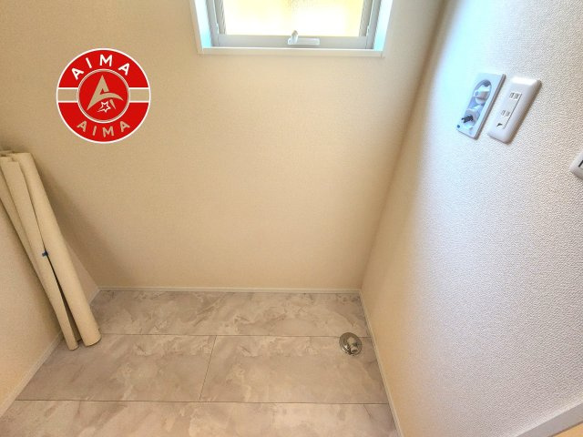 福岡市西区生松台1丁目第1-2棟（1号棟）の内観：施工例|毎日の洗濯をスマートに。注目のランドリー空間を確保！