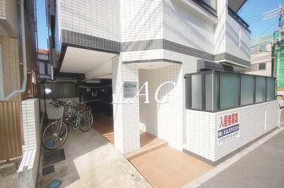 【エントランス】 | モンシャトー中野・新井館 | エントランスです。