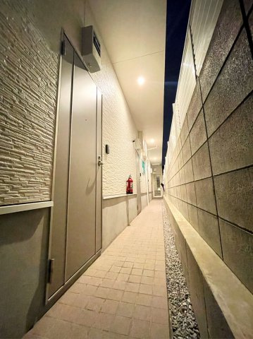 新宿区中井１丁目のアパートの玄関