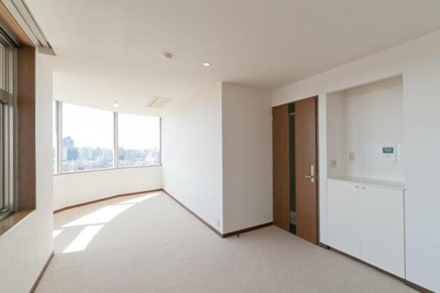 西早稲田パーク・タワーの居間・リビング|※写真は同タイプ住戸です。