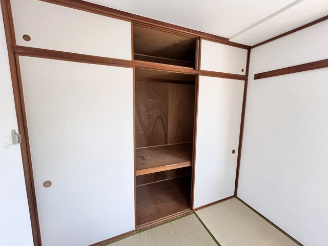 あきる野市秋川４丁目の賃貸マンションの収納
